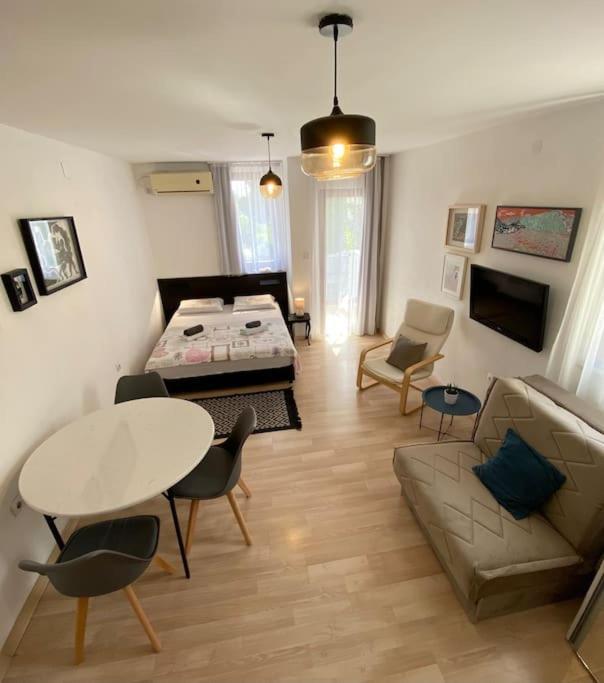 Apartments Rux De Luxe Bar Exteriör bild